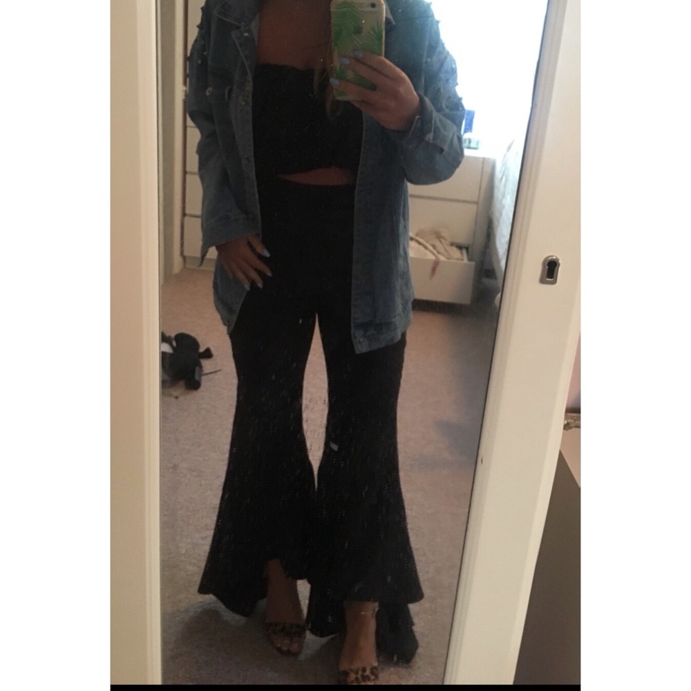 Lulus bell bottom ruffle pants